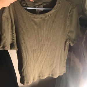 green cropped f21 top